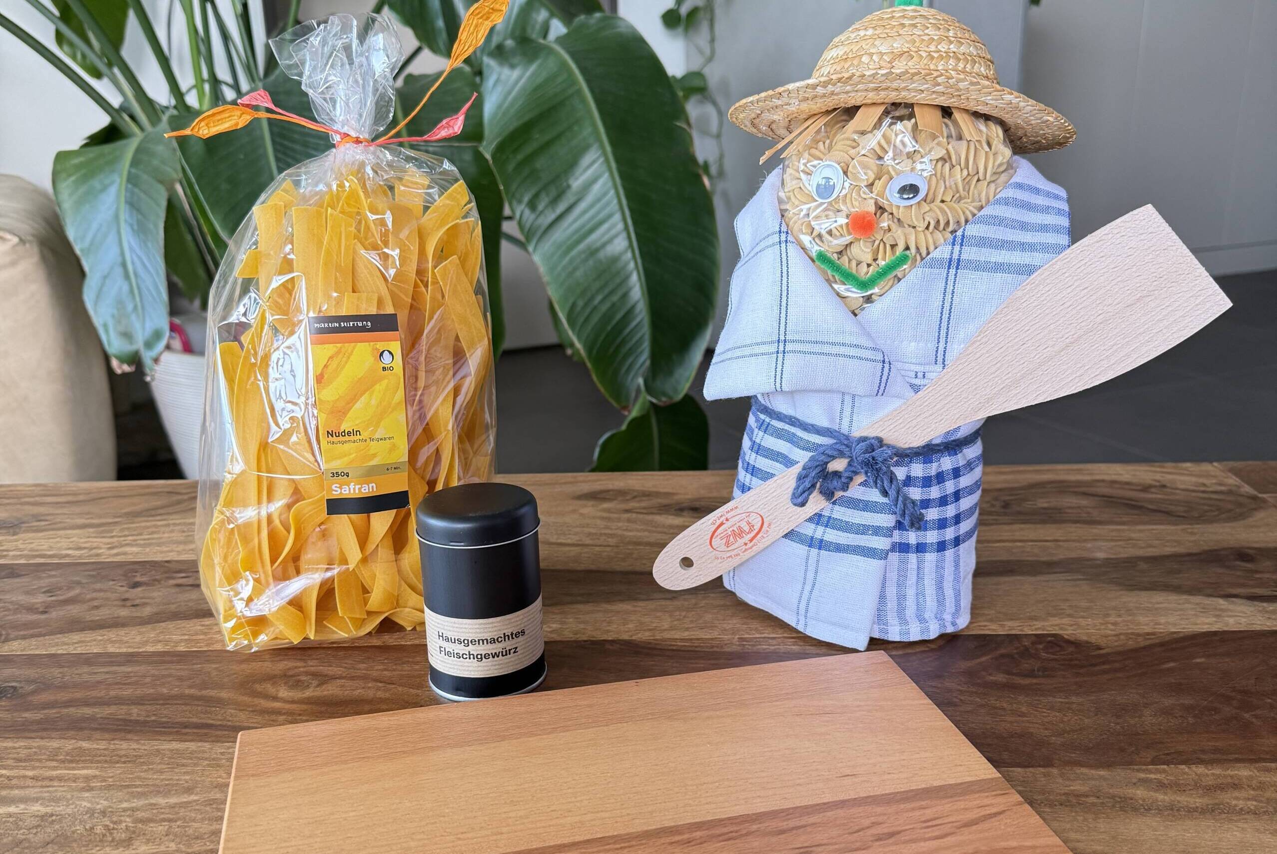 MITGLIEDSCHAFT VERSCHENKEN UND PREISE VON SOCIAL START-UP GEWINNEN